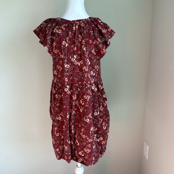 Old Navy women’s red flowered dress - Picture 4 of 6